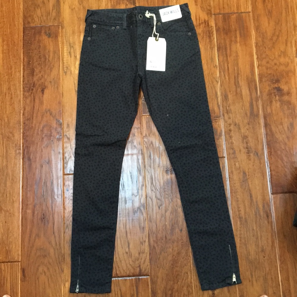 NWT STATEMENT JEANS
